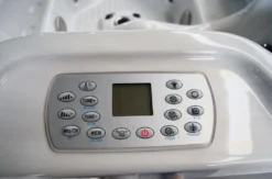 Outdoorwhirlpool Oasis Maxi Weiß Inkl. Treppe Und Abdeckung - 210 X 210 X 92cm -Grünwelt Exporteren Garten-Winkel 122ef410ab75224b3a49ce8650e51647