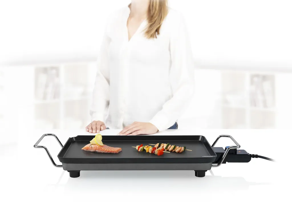 Princess Tischgrill/ Teppanyaki Grill 102300, Arbeitsfläche, Aluminium, Schwarz, Aluminium, 460 X 260 Mm, 6 Person(en) 2 Princess Tischgrill/ Teppanyaki Grill 102300, Arbeitsfläche, Aluminium, Schwarz, Aluminium, 460 X 260 Mm, 6 Person(en) – Bild 2