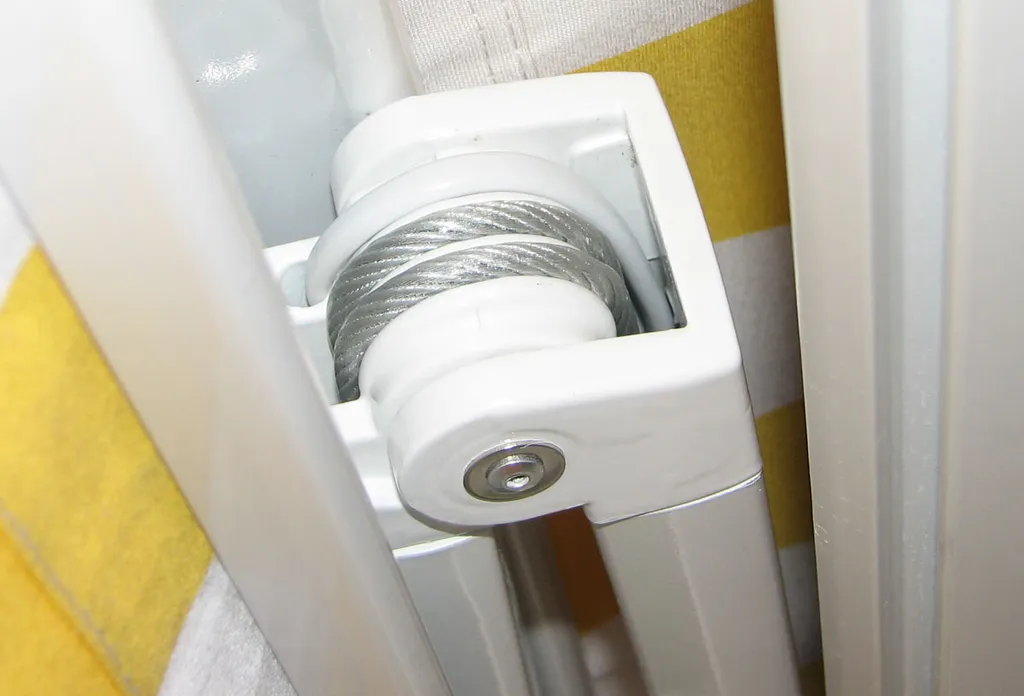 Elektrische Kassetten-Markise H122, Vollkassette Volant 4x3m Polyester Gelb/Weiß 17 Elektrische Kassetten-Markise H122, Vollkassette Volant 4x3m Polyester Gelb/Weiß – Bild 17