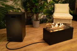 Planika Rio Gas Feuerstelle, Schwarz, Außenkamin, Outdoor, Rechteckig, Mit Glaskieselsteinen - Wetterfest, Terrassenheizung, Gasofen, Für Garten & Patio -Grünwelt Exporteren Garten-Winkel b58e77deaef4bc617d1a4a15b683e849