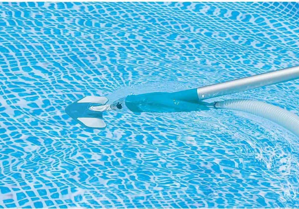Intex Pool Reinigungsset, Teleskopstiel 2,79m / Schlauch 7,5m / 2tlg. Bodensauger Mit Filtersieb Zum Anschluß An Die Filterpumpe, 18 Intex Pool Reinigungsset, Teleskopstiel 2,79m / Schlauch 7,5m / 2tlg. Bodensauger Mit Filtersieb Zum Anschluß An Die Filterpumpe, – Bild 18