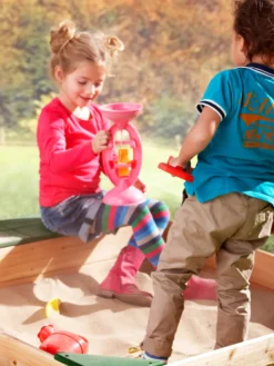 AXI Sandkasten Amy Aus Holz Mit Abdeckplane In Braun & Grün | Sand Kasten Mit Abdeckung Für Kinder Mit Sitzbank, Sitzecken & Stauraum | 115 X 115 Cm -Grünwelt Exporteren Garten-Winkel e961e54f12462c2f2099de07f9c1f33a